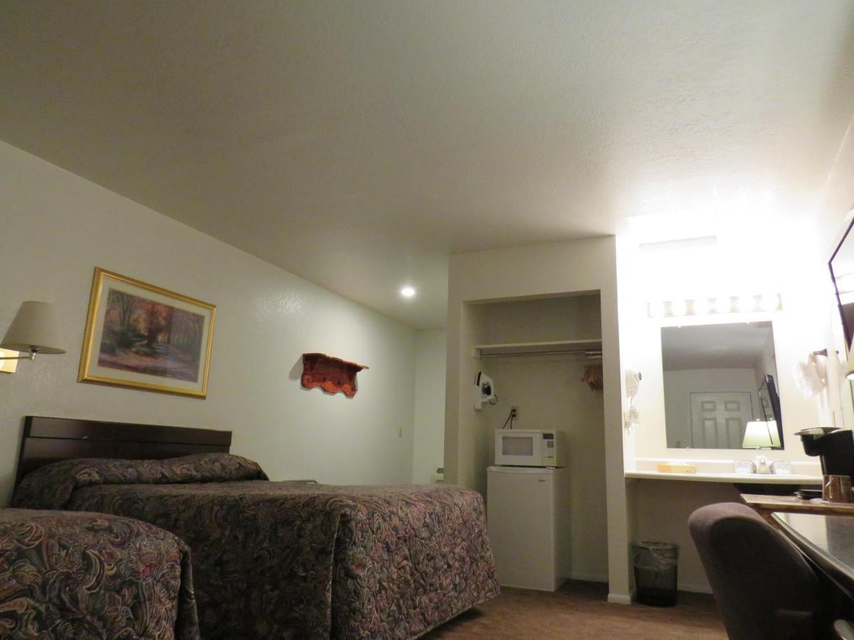 אלטוראס Rim Rock Motel מראה חיצוני תמונה