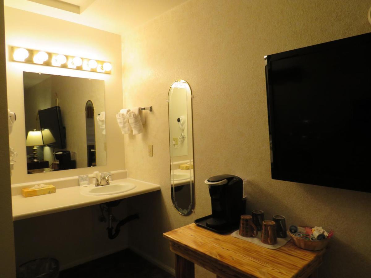 אלטוראס Rim Rock Motel מראה חיצוני תמונה